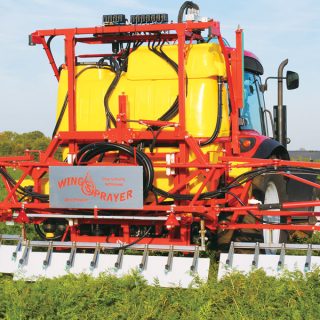 農薬を最大99％削減！ 農業大国オランダの「翼型噴霧ユニット」