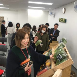 オフィスで野菜販売、月3万円　食生活から働き方改革